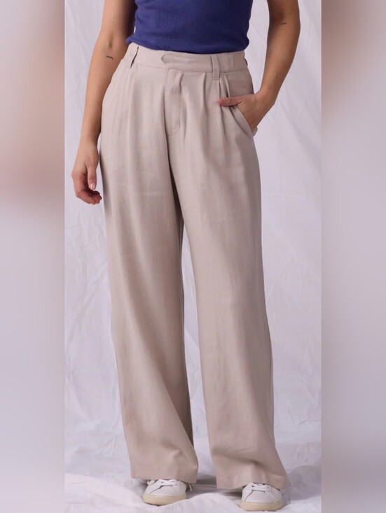 The Normal Brand Pants - The Normal Brand Leukos Linen-Blend Trouser in Sandstone